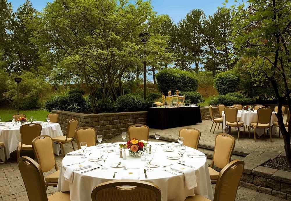 Toronto Airport Marriott Hotel Exterior photo